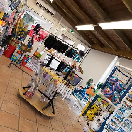 Campsite La Pinede Camping