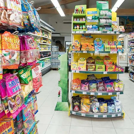 La Pinede キャンプ場 4*